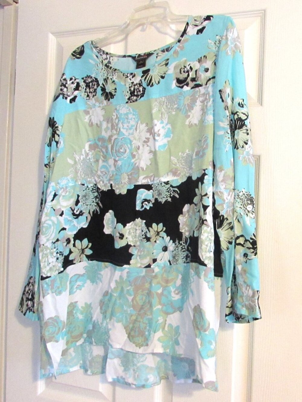 DILLARDS MULTIPLIES Gorgeous Top in 4 Different Patterns Size L